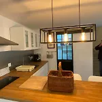 Charming House In Village Centre With Terrace بيت للعطل