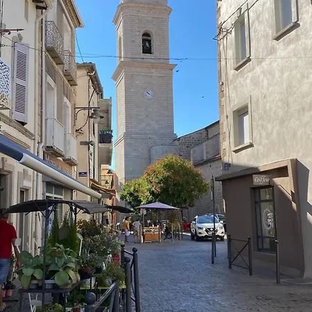 Charming House In Village Centre With Terrace Сasa de vacaciones *